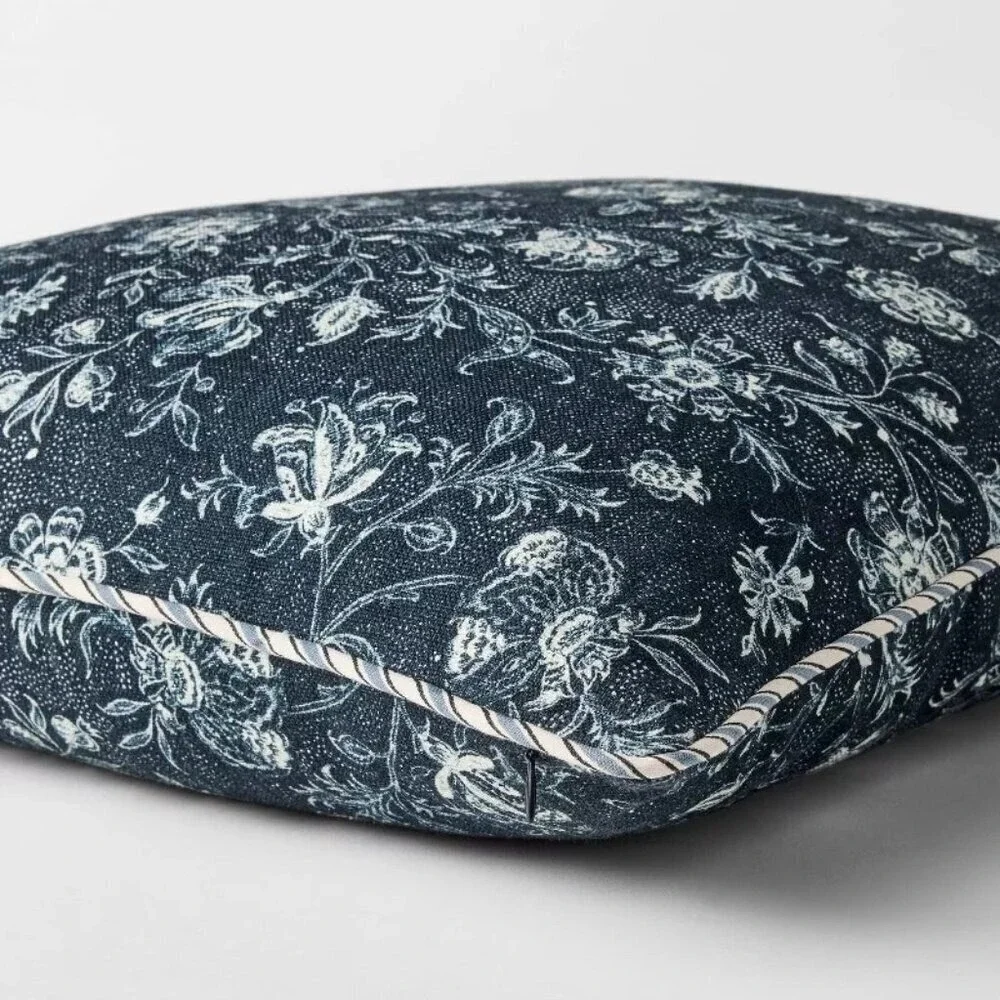 Square All Over‎ Floral Navy Pillow 20